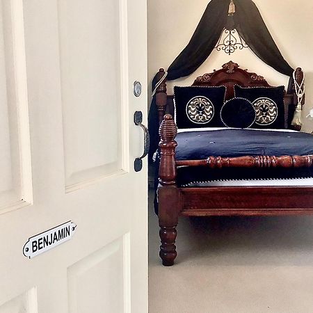 Bed and Breakfast Kurrajong House Лонсестон Экстерьер фото