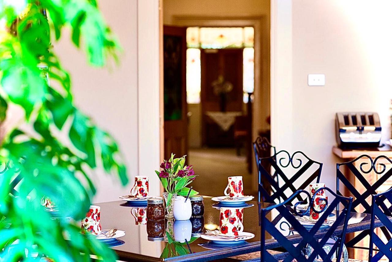 Bed and Breakfast Kurrajong House Лонсестон Экстерьер фото
